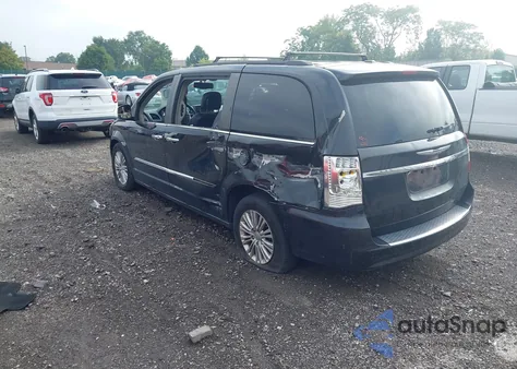 2015 Chrysler Town & Country Touring-L z USA, uszkodzony, nr VIN 2C4RC1CG0FR577736